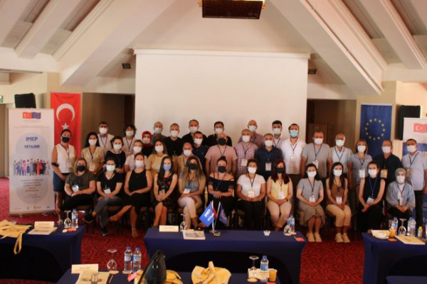 İzmir’de “Türkçe Konuşma Destek Programı Eğitici Eğitimi” Yapıldı